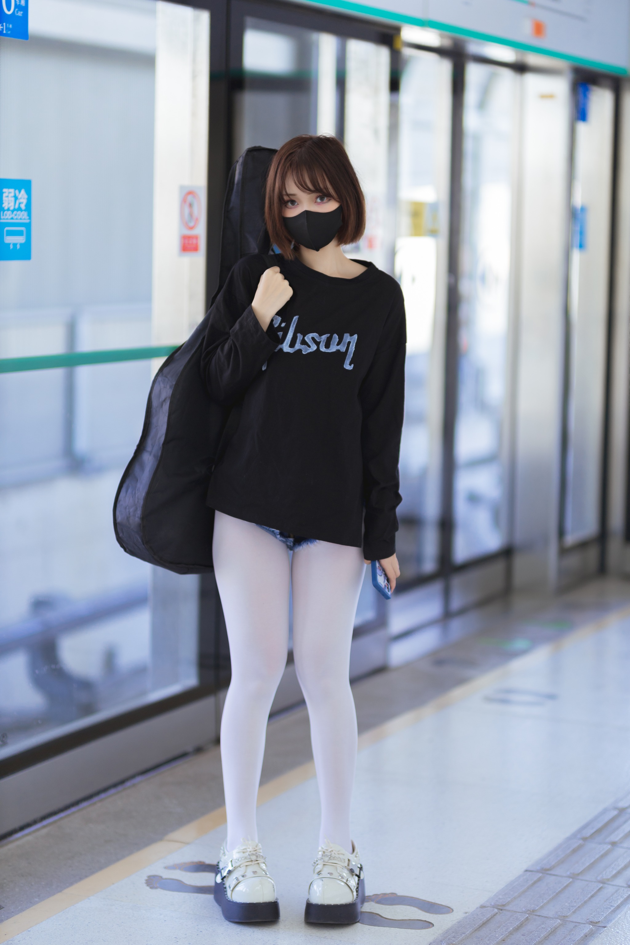 图片[1]-洛桑w伊梓 – NO.004 升玖老师-地铁吉他[26P]-XikXak